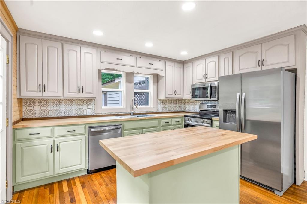 7 Legra Road Property Photo 10