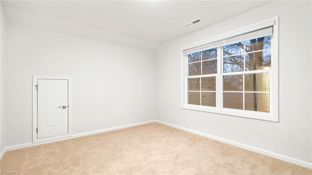 1668 Abberly Place Property Photo 18
