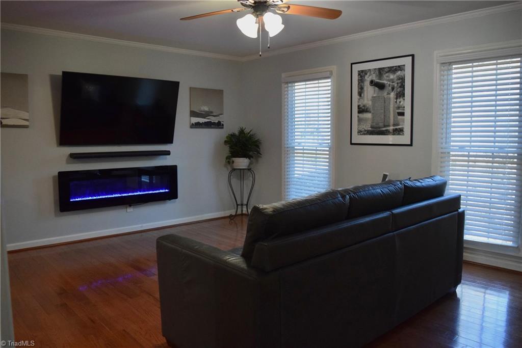 1249 Eton Avenue Property Photo 8