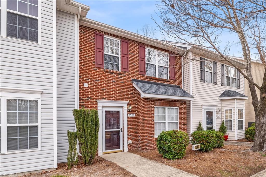 1640 Olivers Crossing Circle Property Photo 1