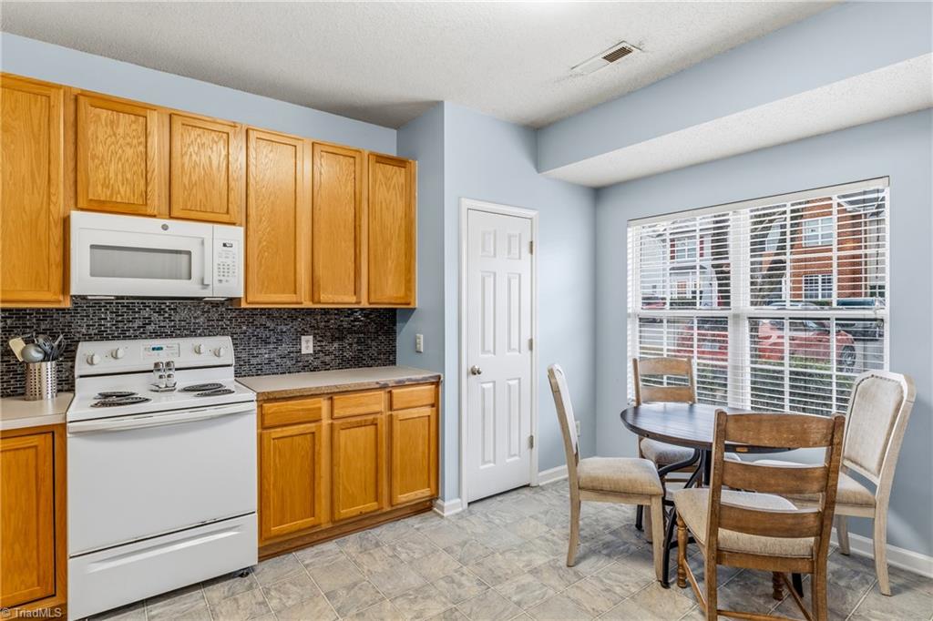1640 Olivers Crossing Circle Property Photo 7
