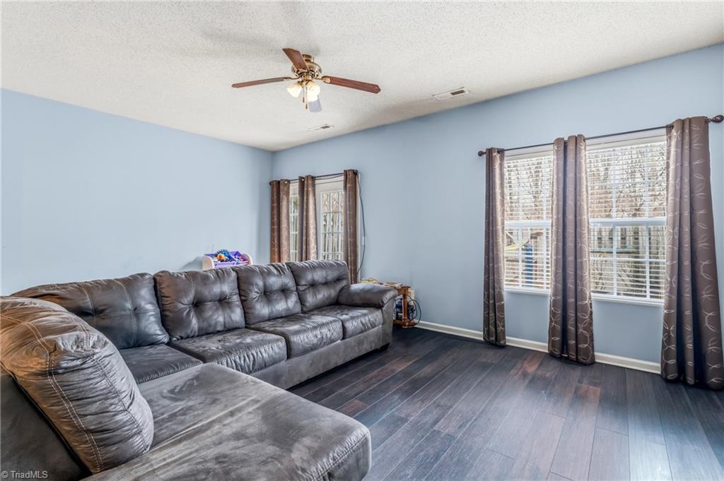 1640 Olivers Crossing Circle Property Photo 15