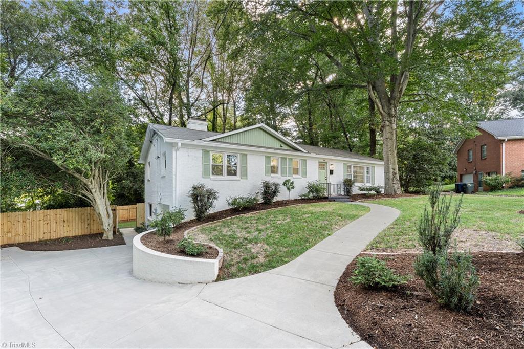 1366 Pinebluff Road Property Photo 3