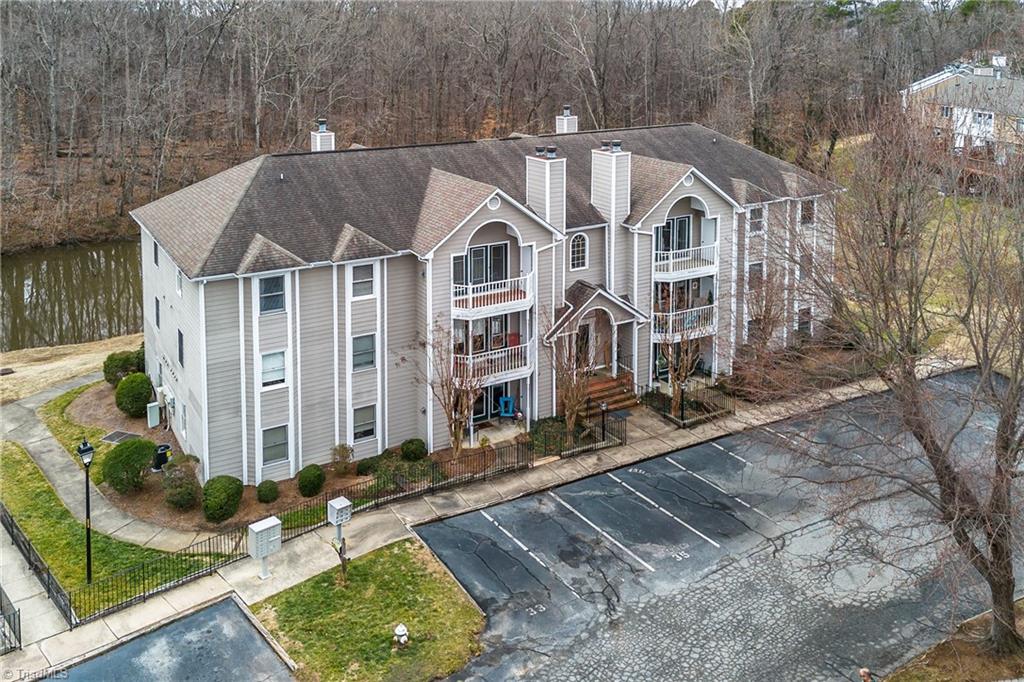 3701 Cotswold Terrace # 7m Property Photo 2