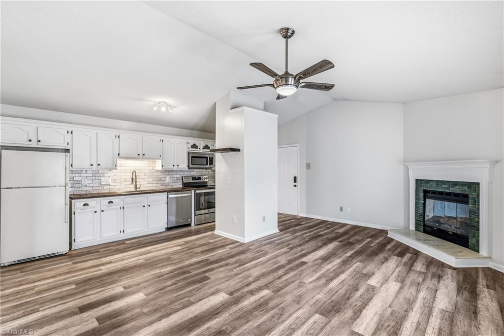 3701 Cotswold Terrace # 7m Property Photo 11