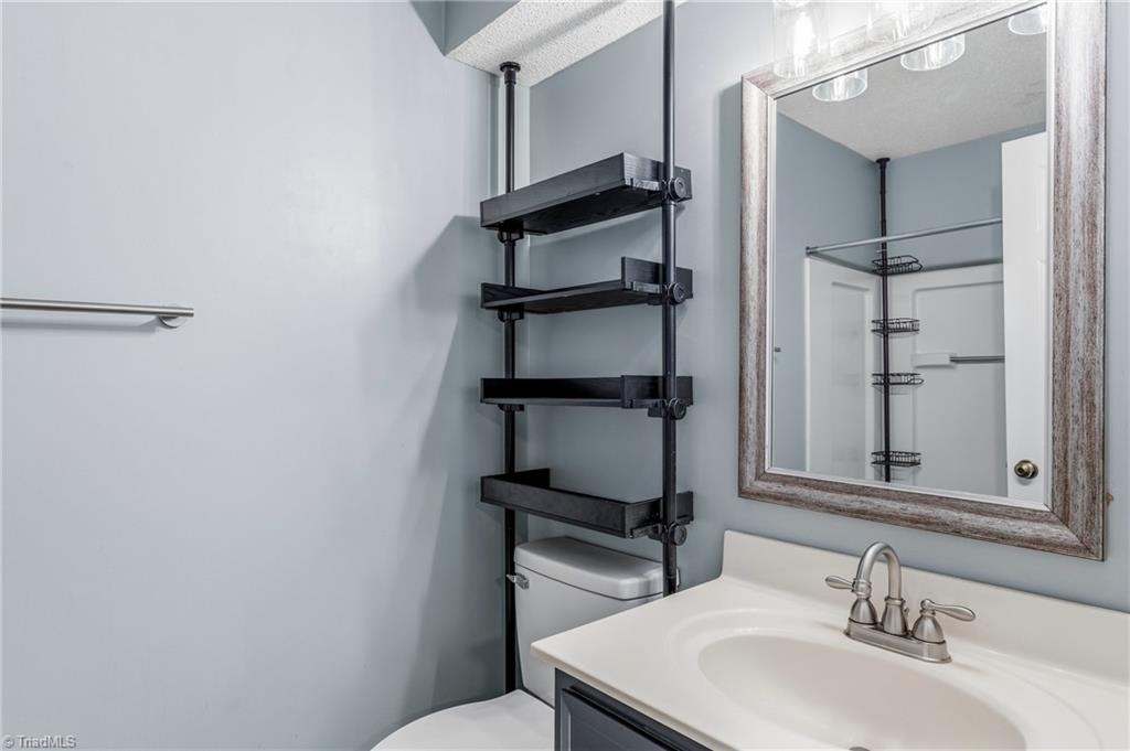 3701 Cotswold Terrace # 7m Property Photo 19