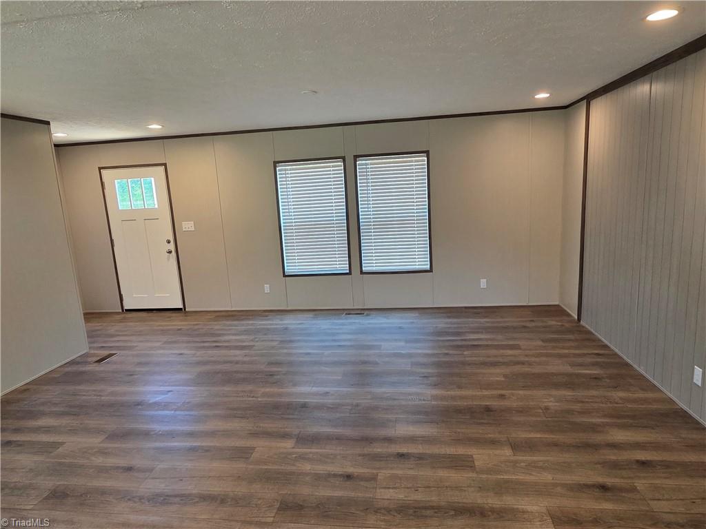 3195 Quick Road Property Photo 5