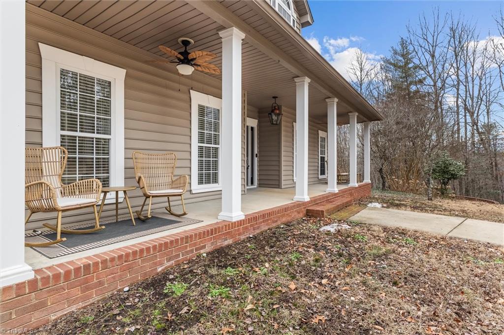 1096 Corner Road Property Photo 6