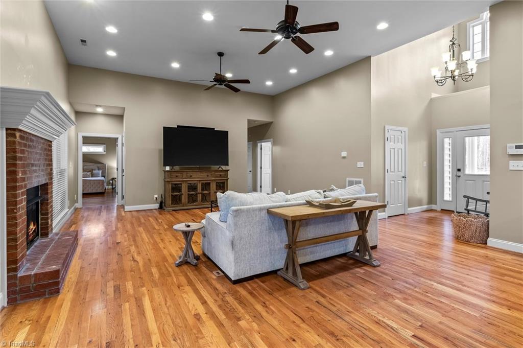 1096 Corner Road Property Photo 8