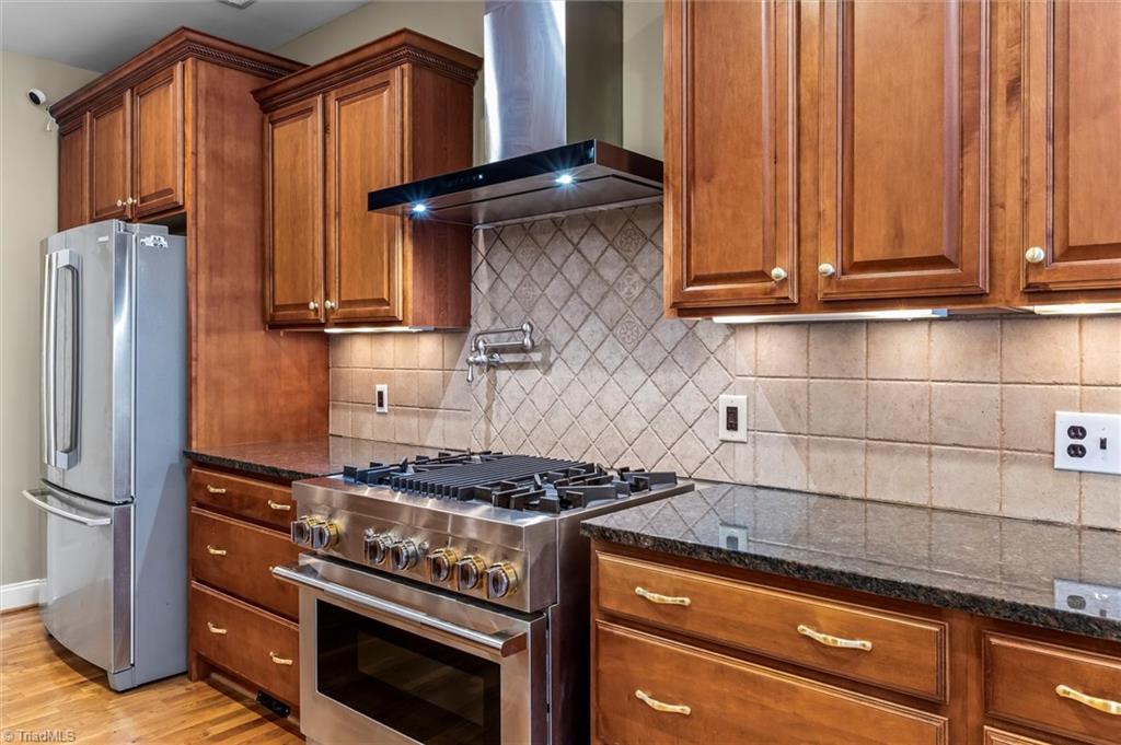1096 Corner Road Property Photo 13