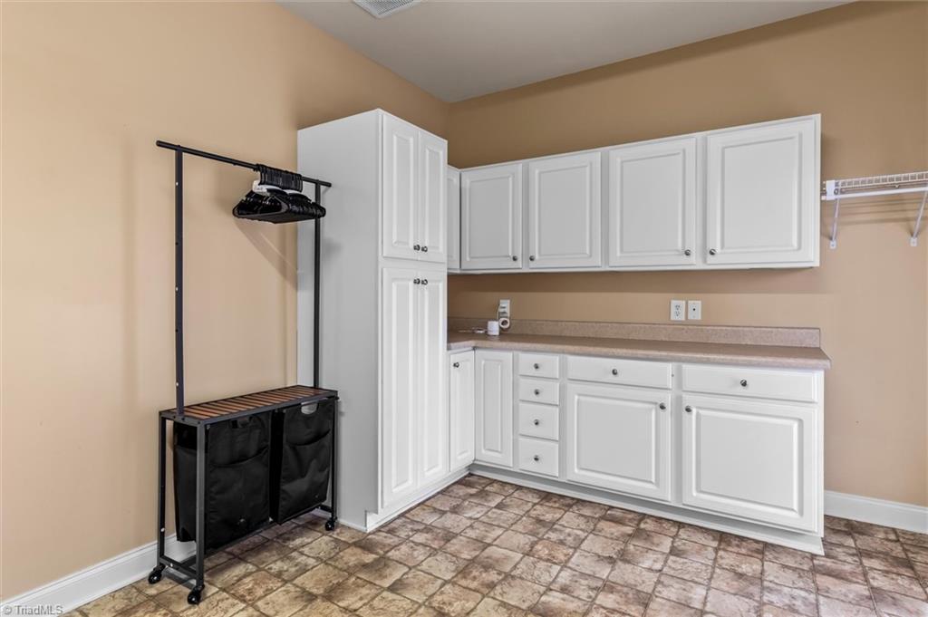 1096 Corner Road Property Photo 31
