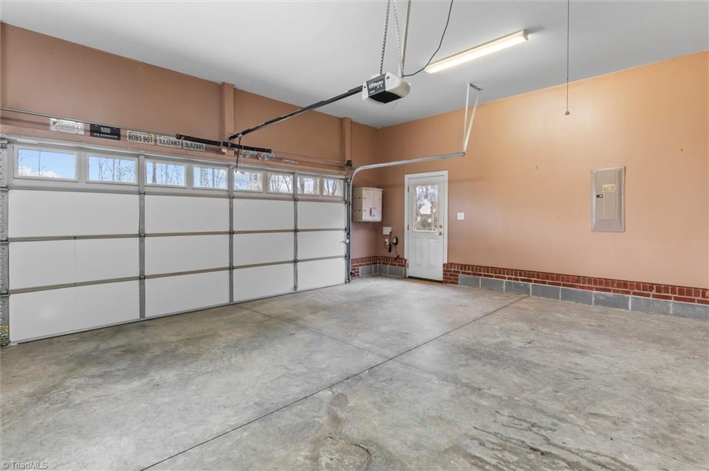 1096 Corner Road Property Photo 32