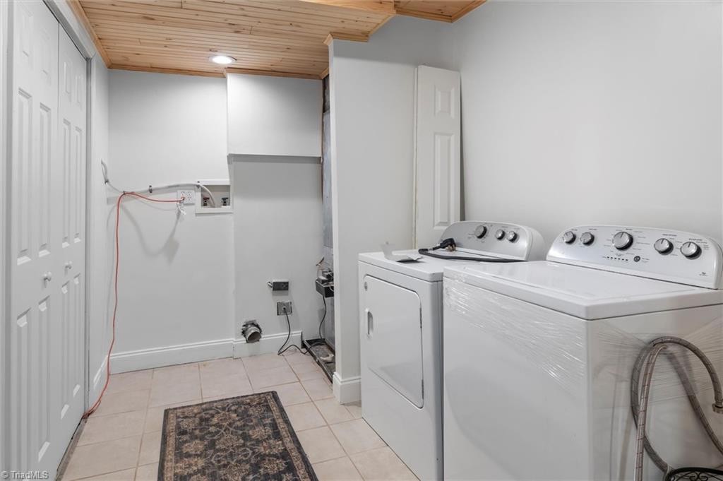 1096 Corner Road Property Photo 39