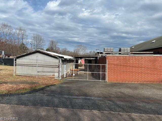 203 E 29th Street Property Photo 2