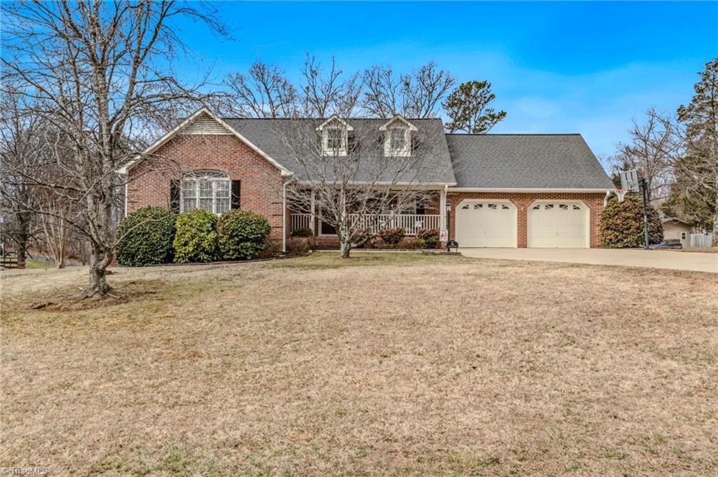 380 Cedarland Drive Property Photo 1
