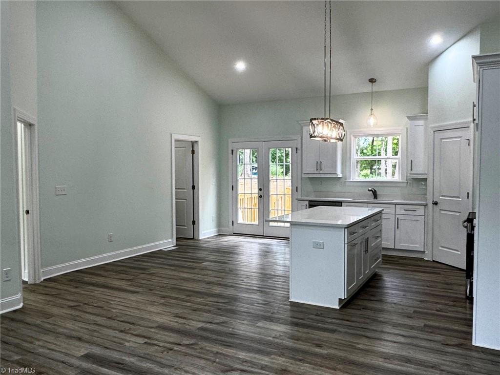 607 Kendall Street Property Photo 4