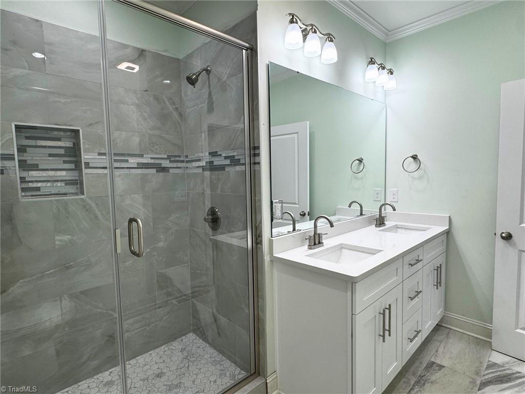 607 Kendall Street Property Photo 11