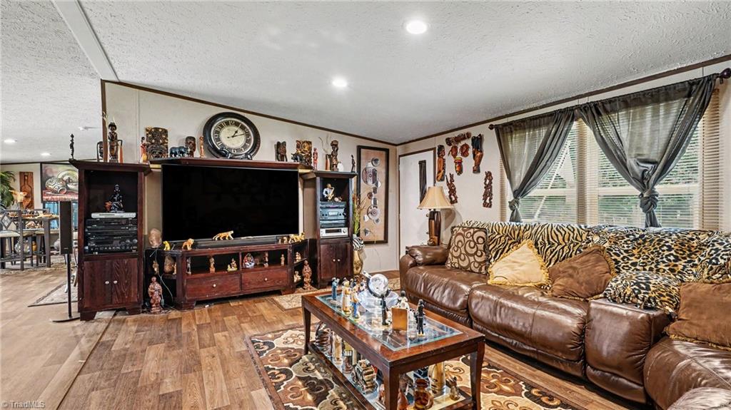 645 Avenue K Property Photo 4