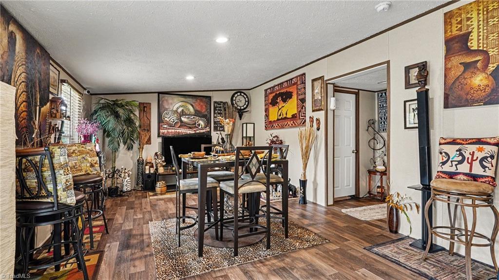 645 Avenue K Property Photo 6
