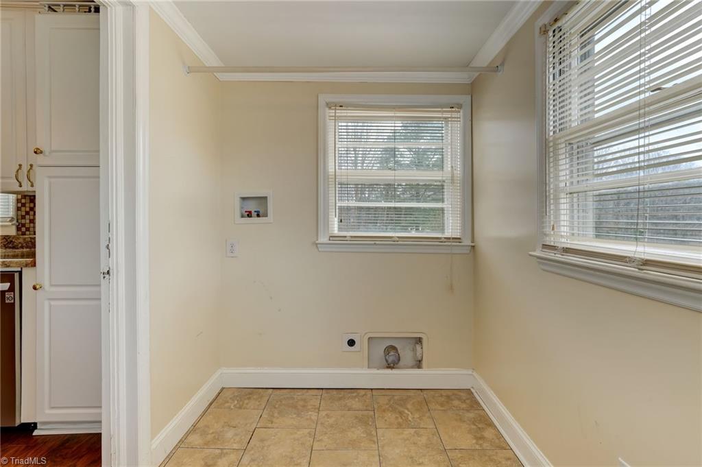 8508 Croft Drive Property Photo 12