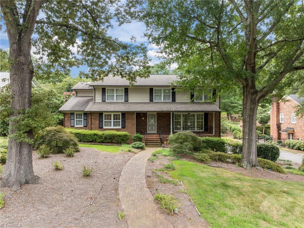 1122 Kensington Drive Property Photo 1