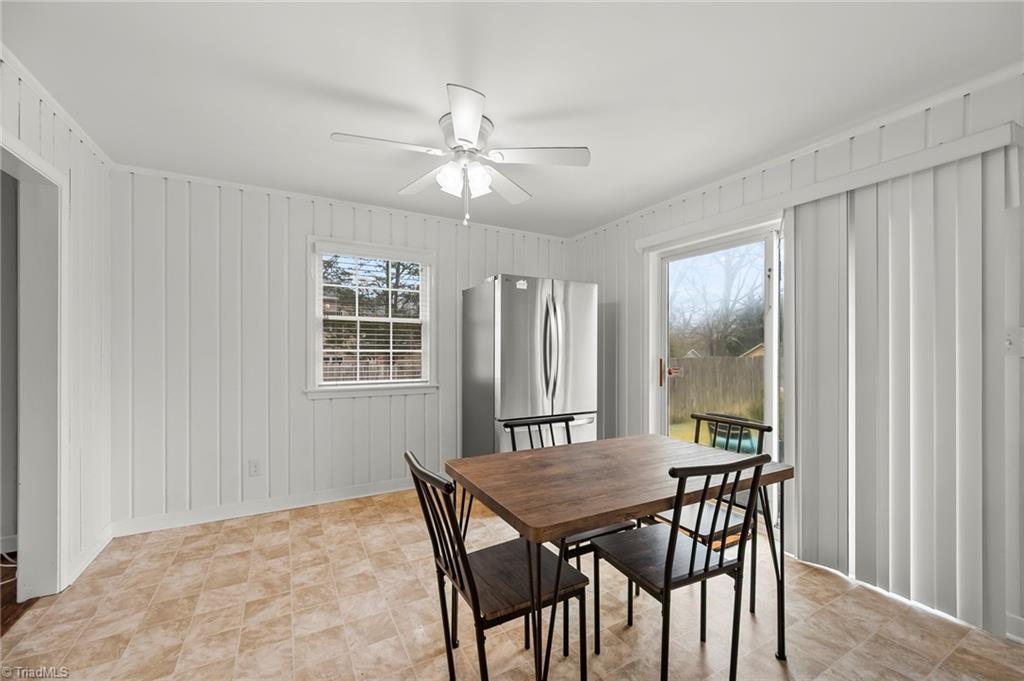 2750 Maplewood Avenue Property Photo 9