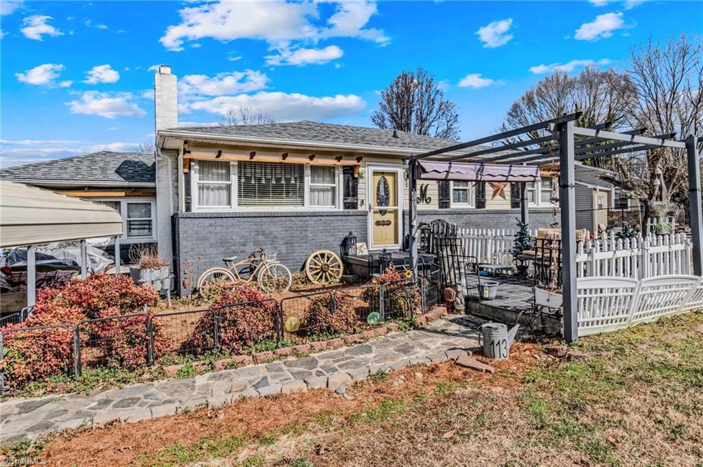 113 Hardy Street Property Photo 1