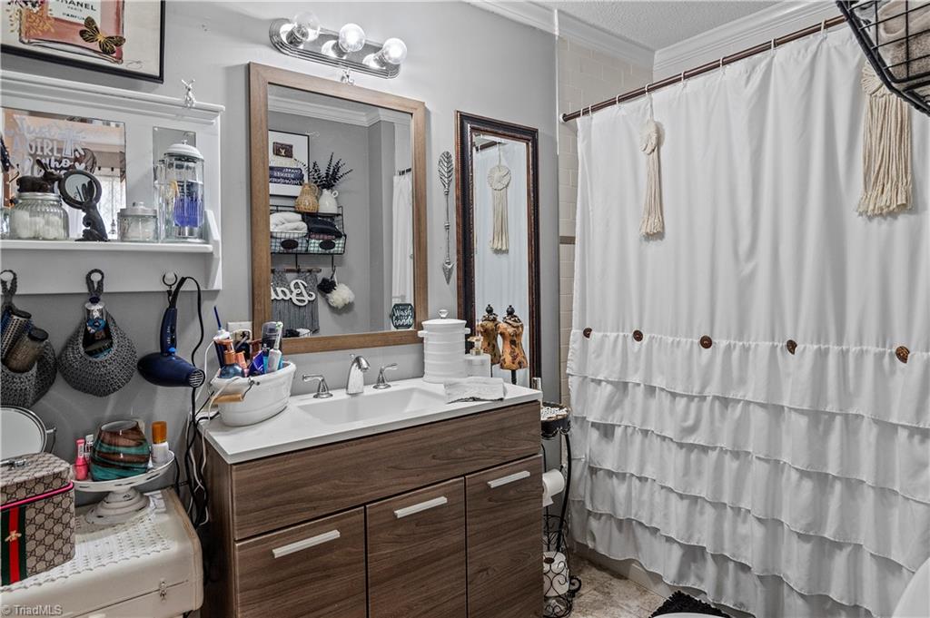 113 Hardy Street Property Photo 15