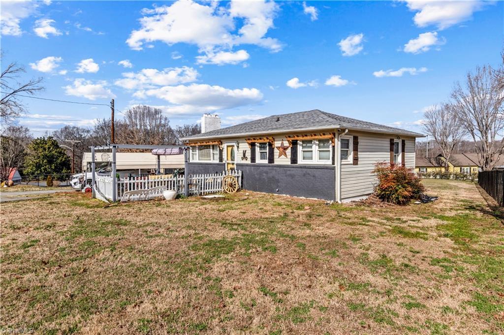 113 Hardy Street Property Photo 27