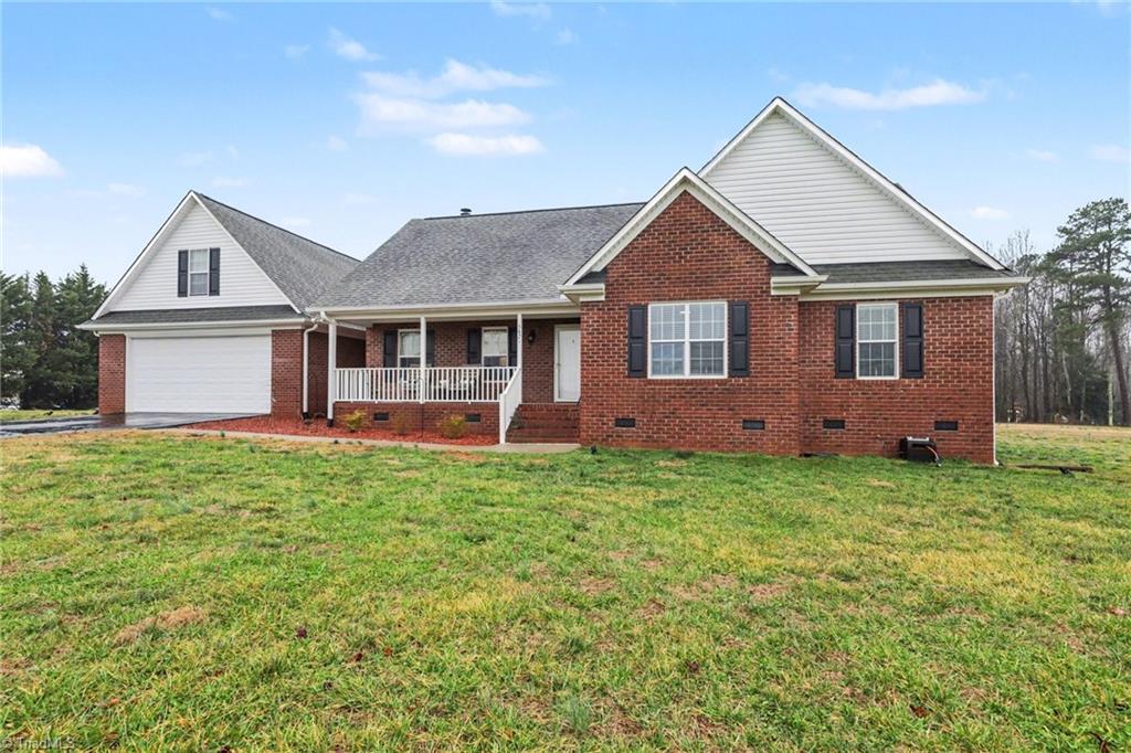 5421 Waynick Meadow Road Property Photo 1