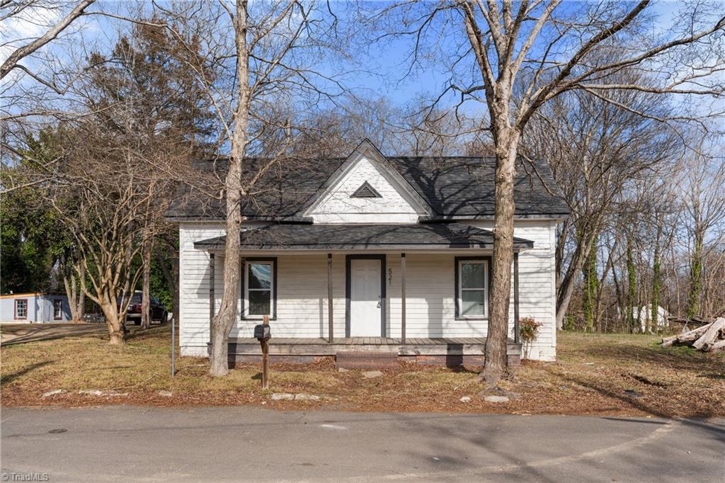 521 E 1st Street Property Photo 1