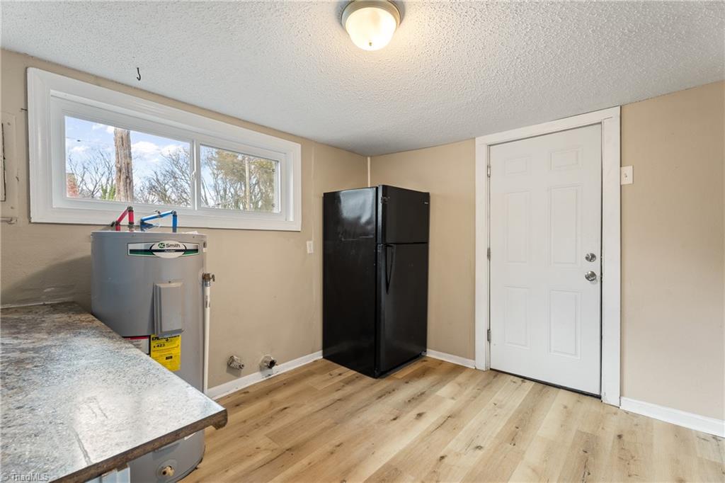 521 E 1st Street Property Photo 10