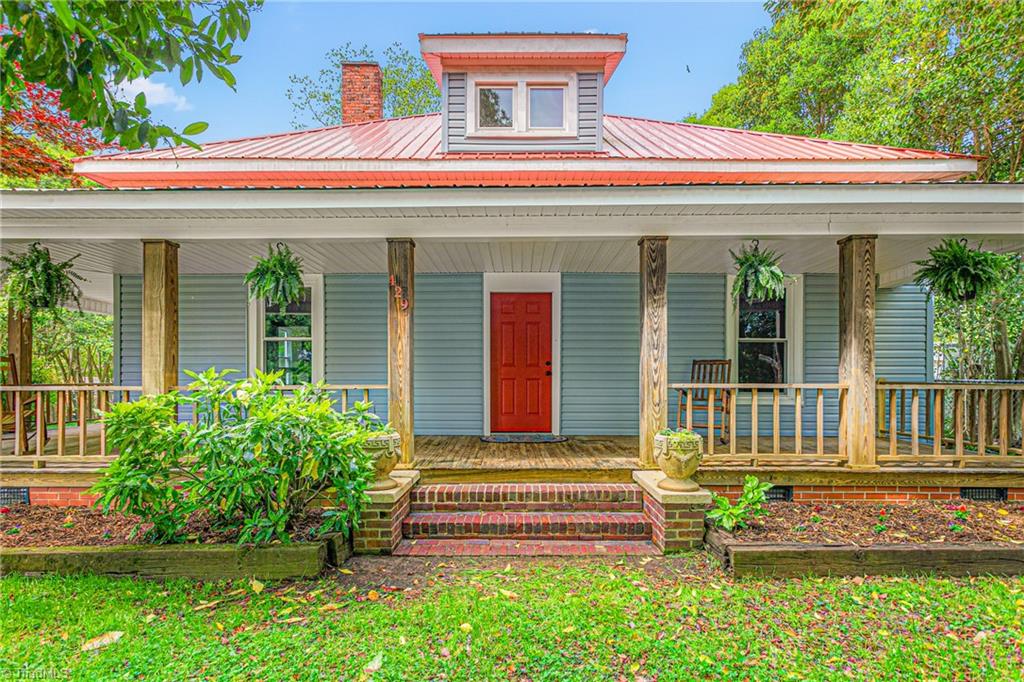 429 N Asheboro Street Property Photo 1