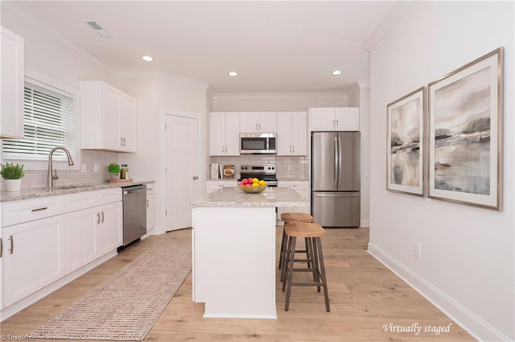 2901 Weisner Court Property Photo 2