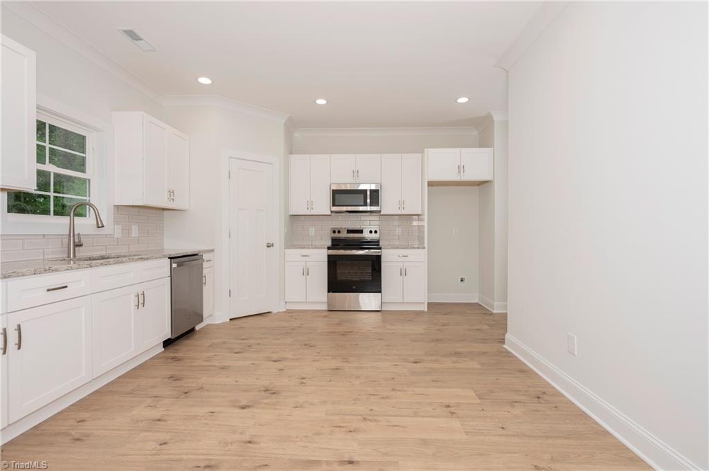 2901 Weisner Court Property Photo 25