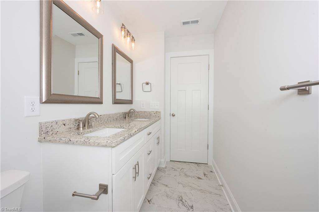 2901 Weisner Court Property Photo 32