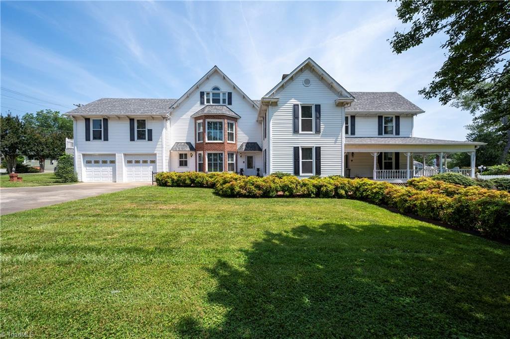 301 Virginia Drive Property Photo 4