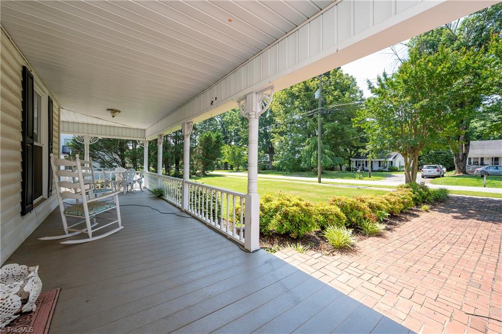 301 Virginia Drive Property Photo 5