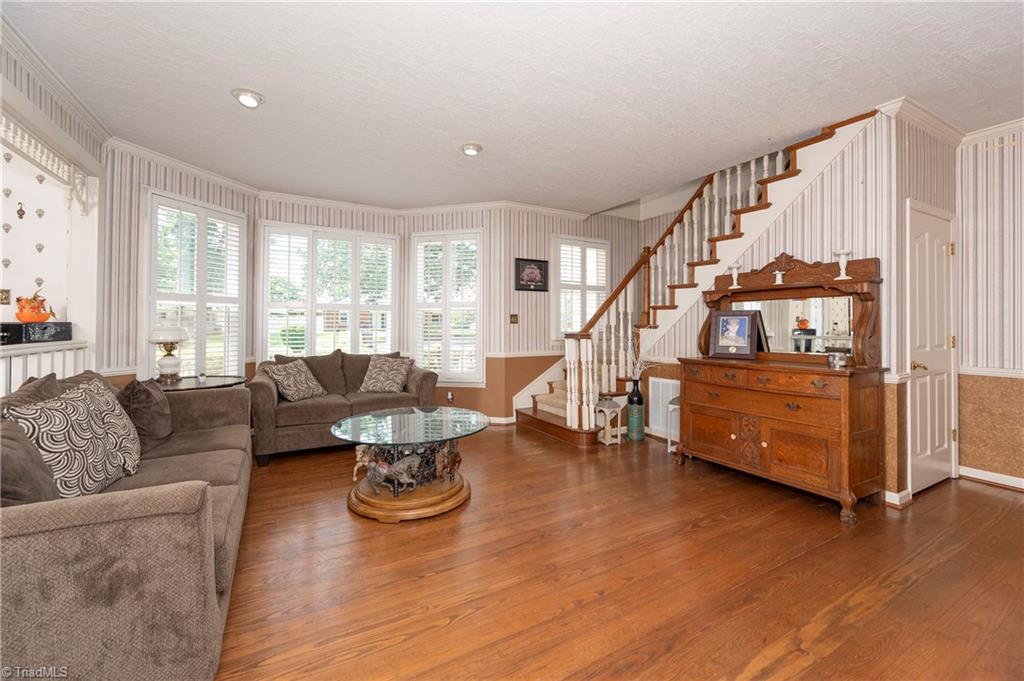 301 Virginia Drive Property Photo 9