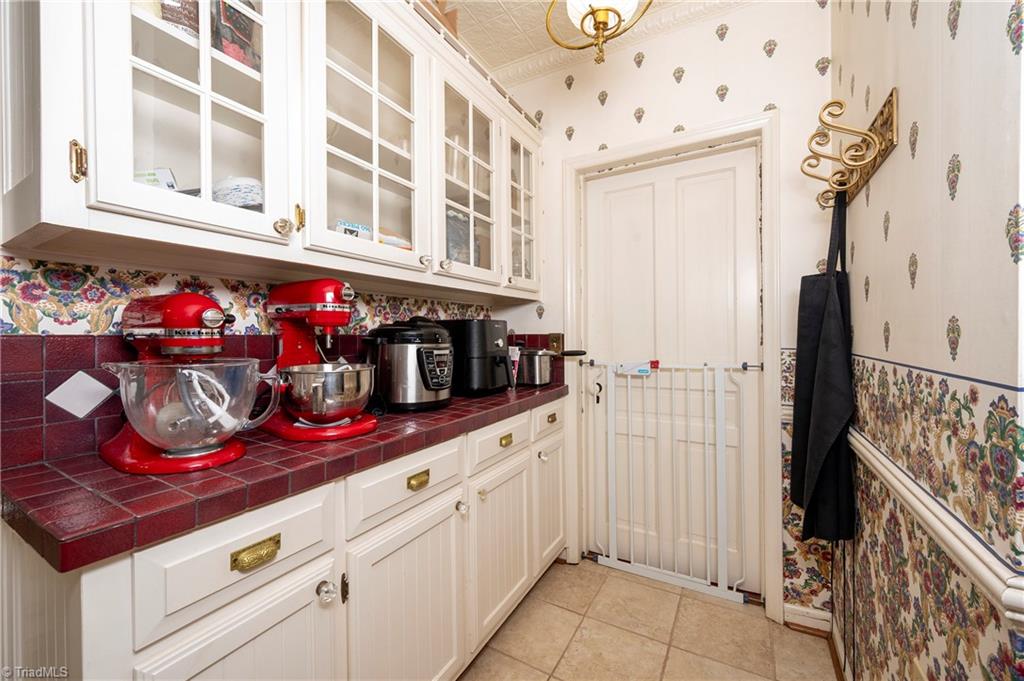 301 Virginia Drive Property Photo 13