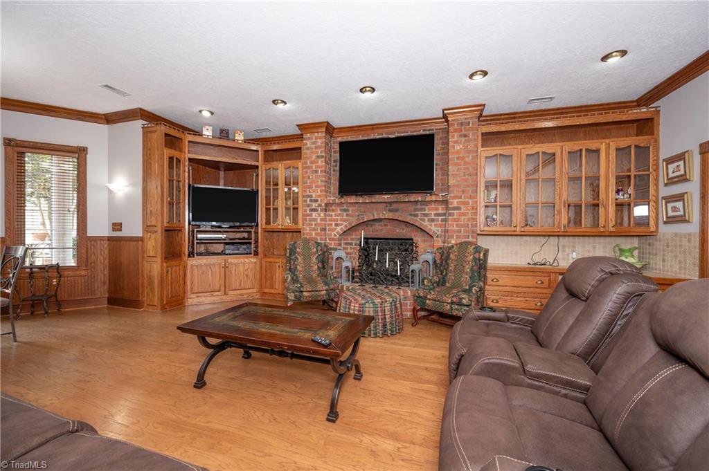 301 Virginia Drive Property Photo 18