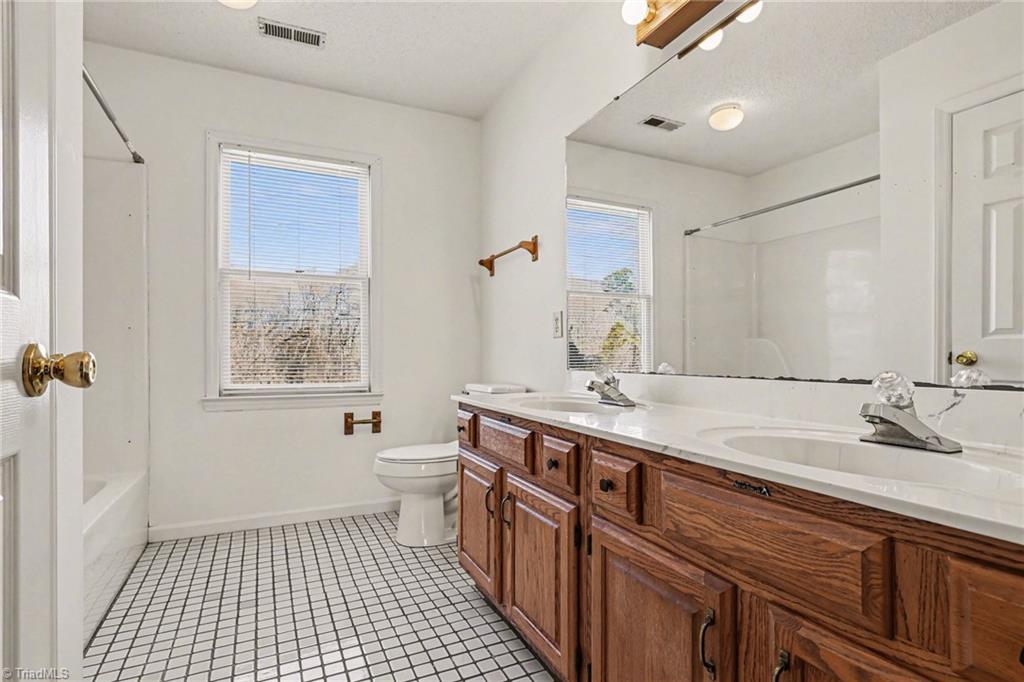 3226 Derby Circle Property Photo 20