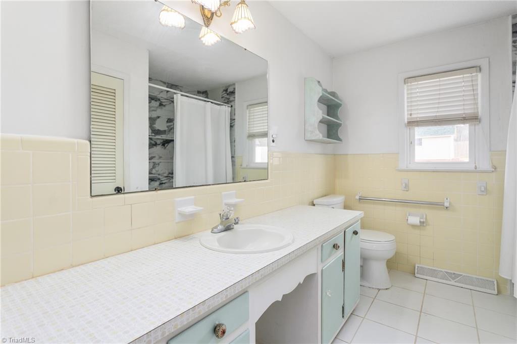 943 Maurine Drive Property Photo 20