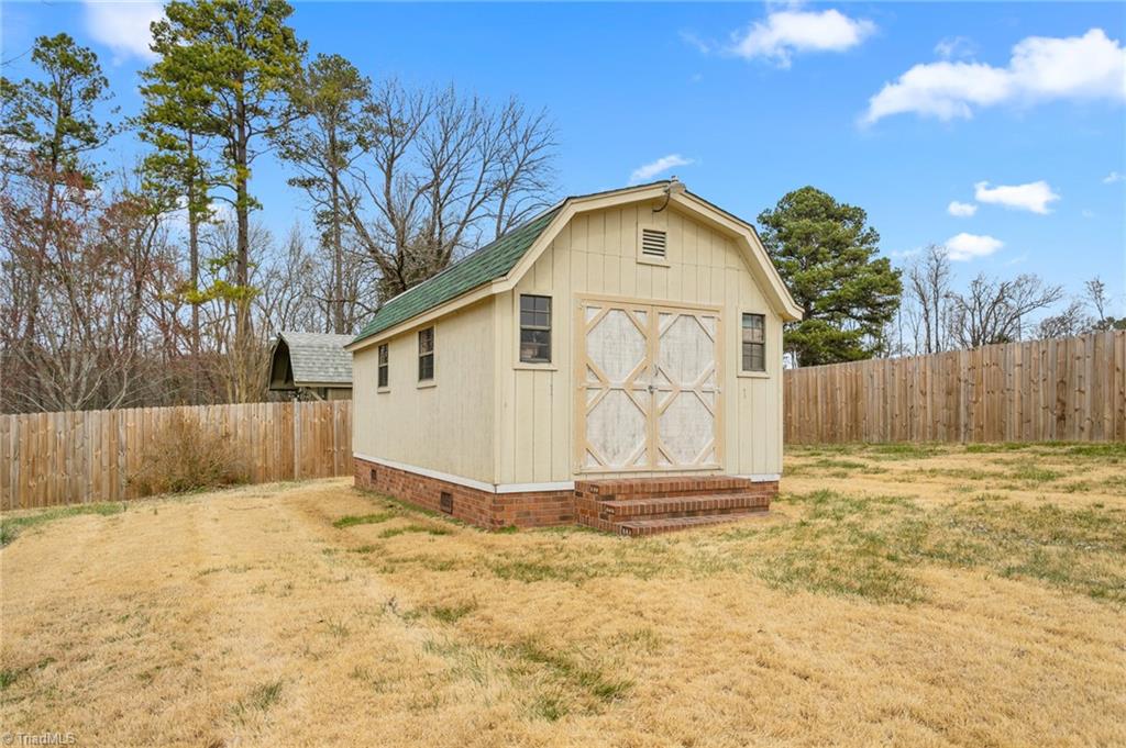 943 Maurine Drive Property Photo 26