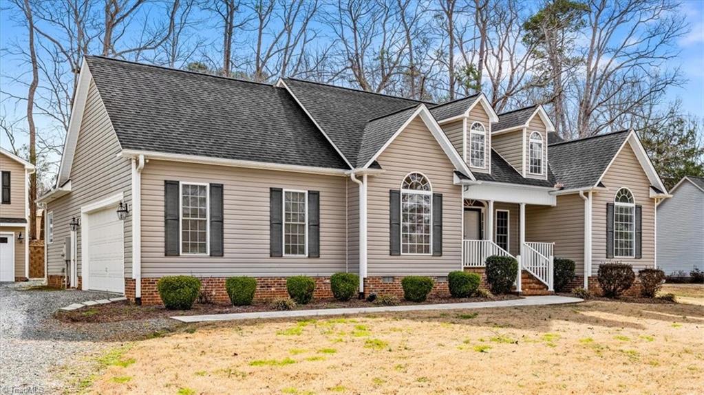 4528 Springbrook Drive Property Photo 3