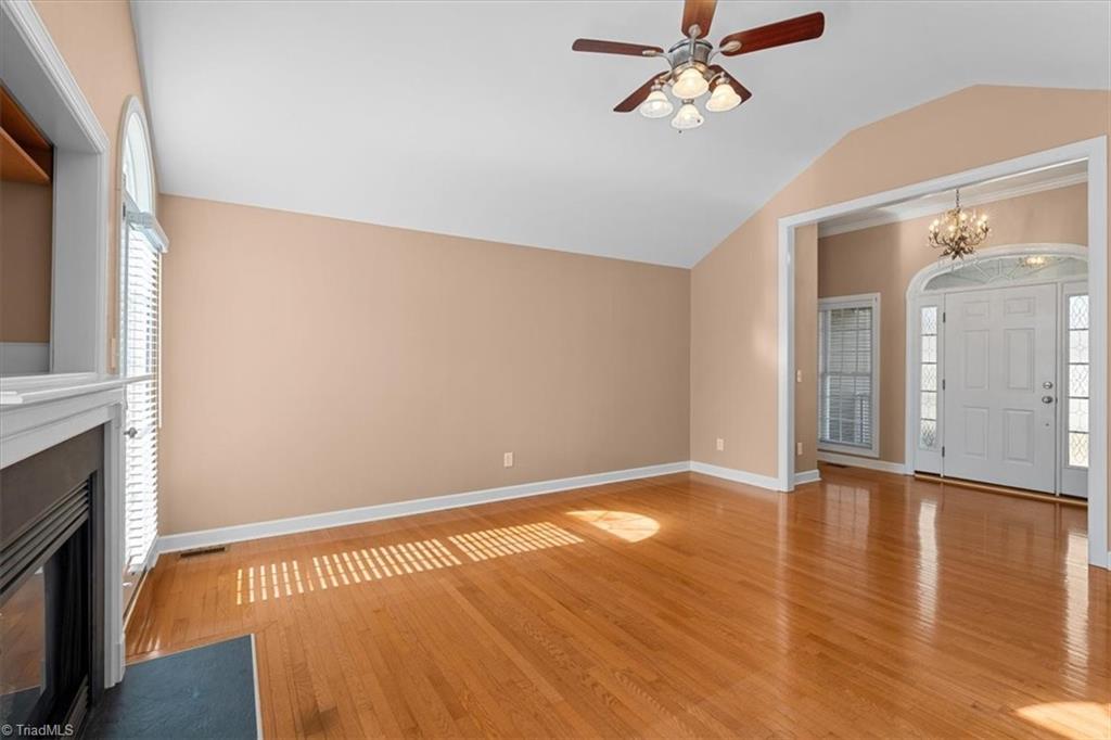 4528 Springbrook Drive Property Photo 6