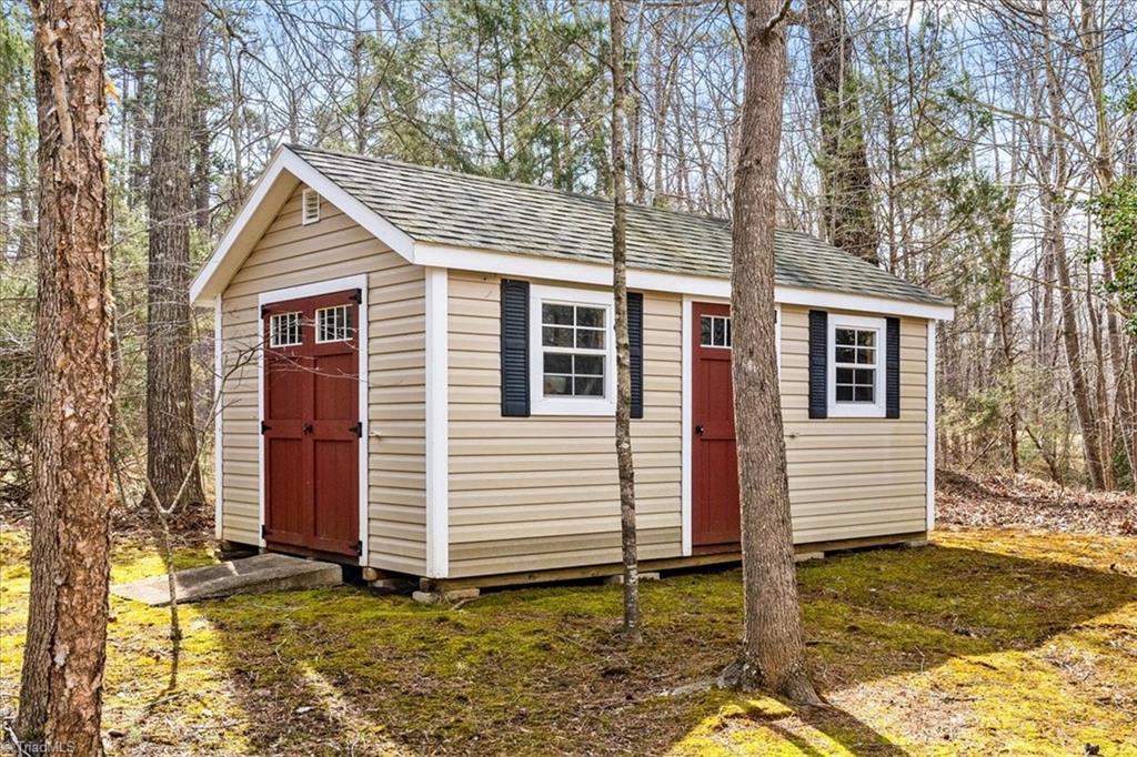 4528 Springbrook Drive Property Photo 33