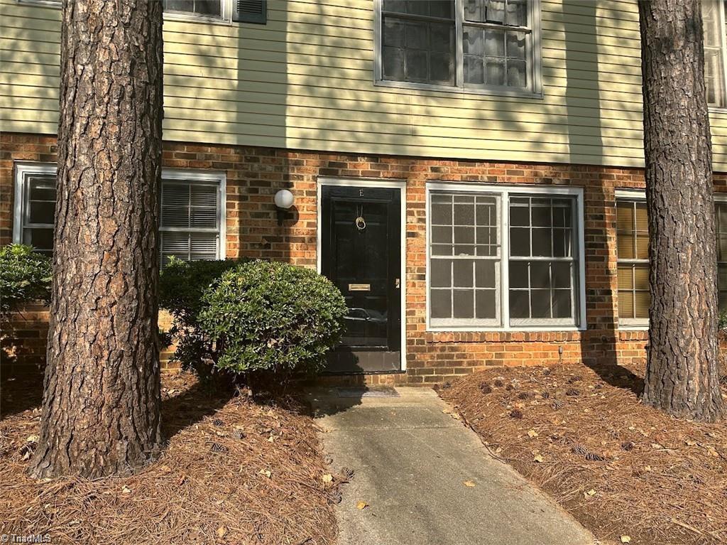 2810 Pelham Place Property Photo 1