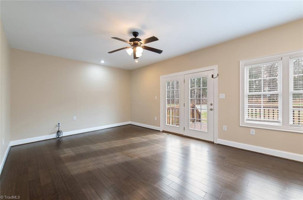 4872 Thom Road Property Photo 21