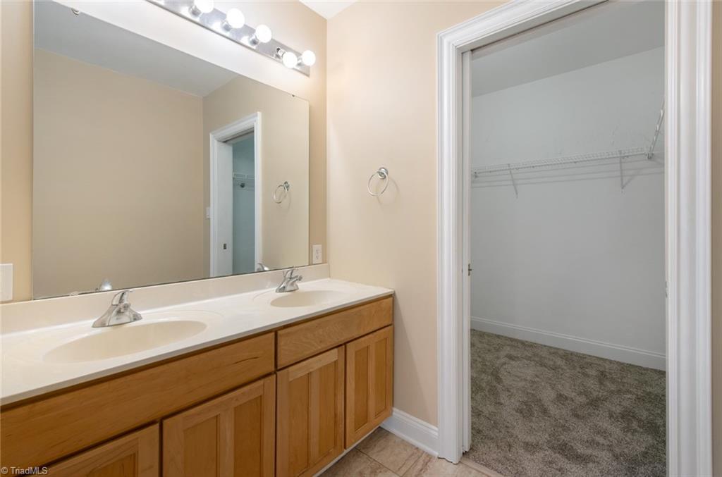 4872 Thom Road Property Photo 33